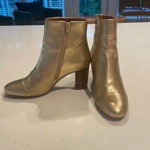 Gorgeous gold SEZANE French booties size 9